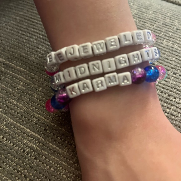 Bundle of three “Midnights” themed Eras Tour friendship bracelets - Picture 4 of 5